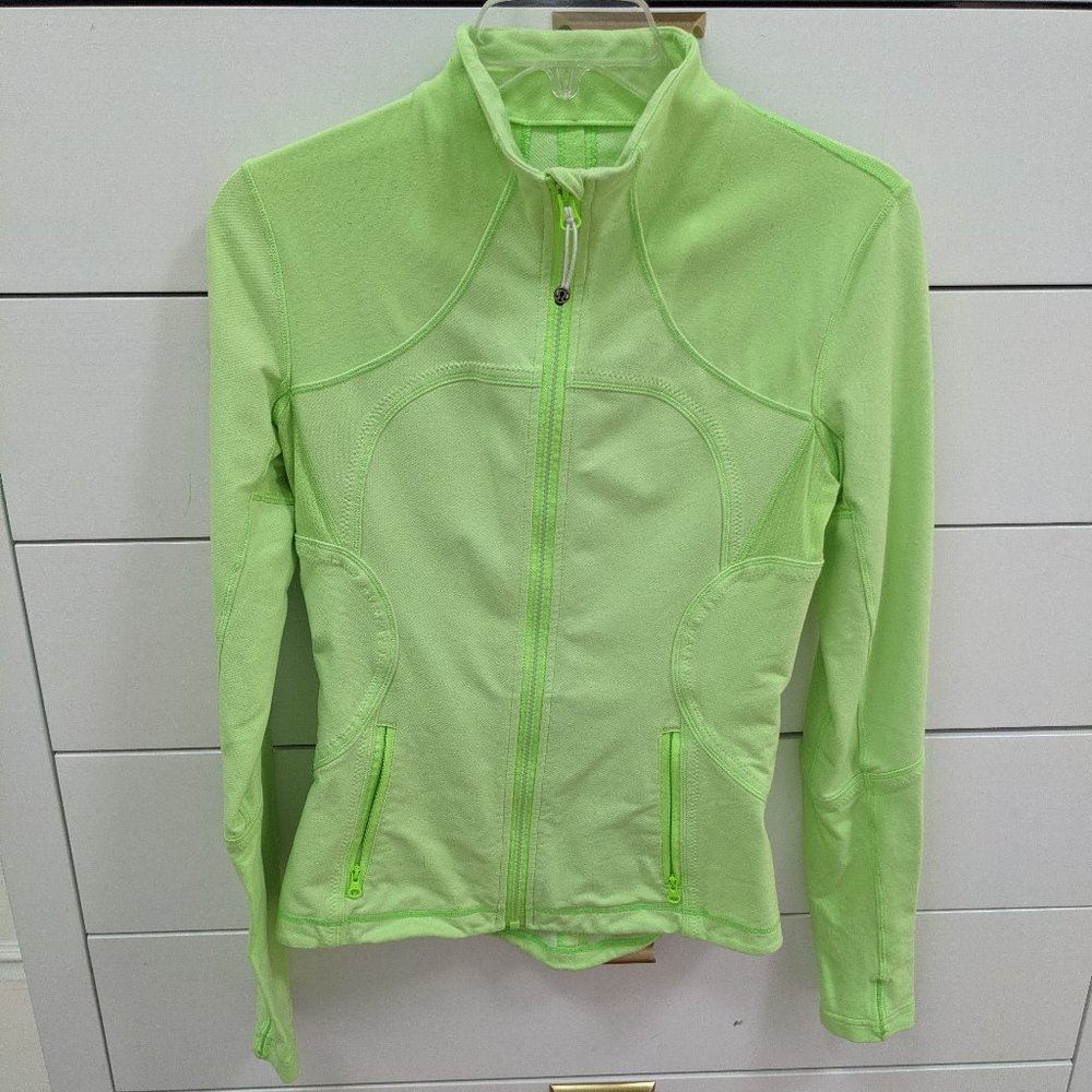 Athletic jacket